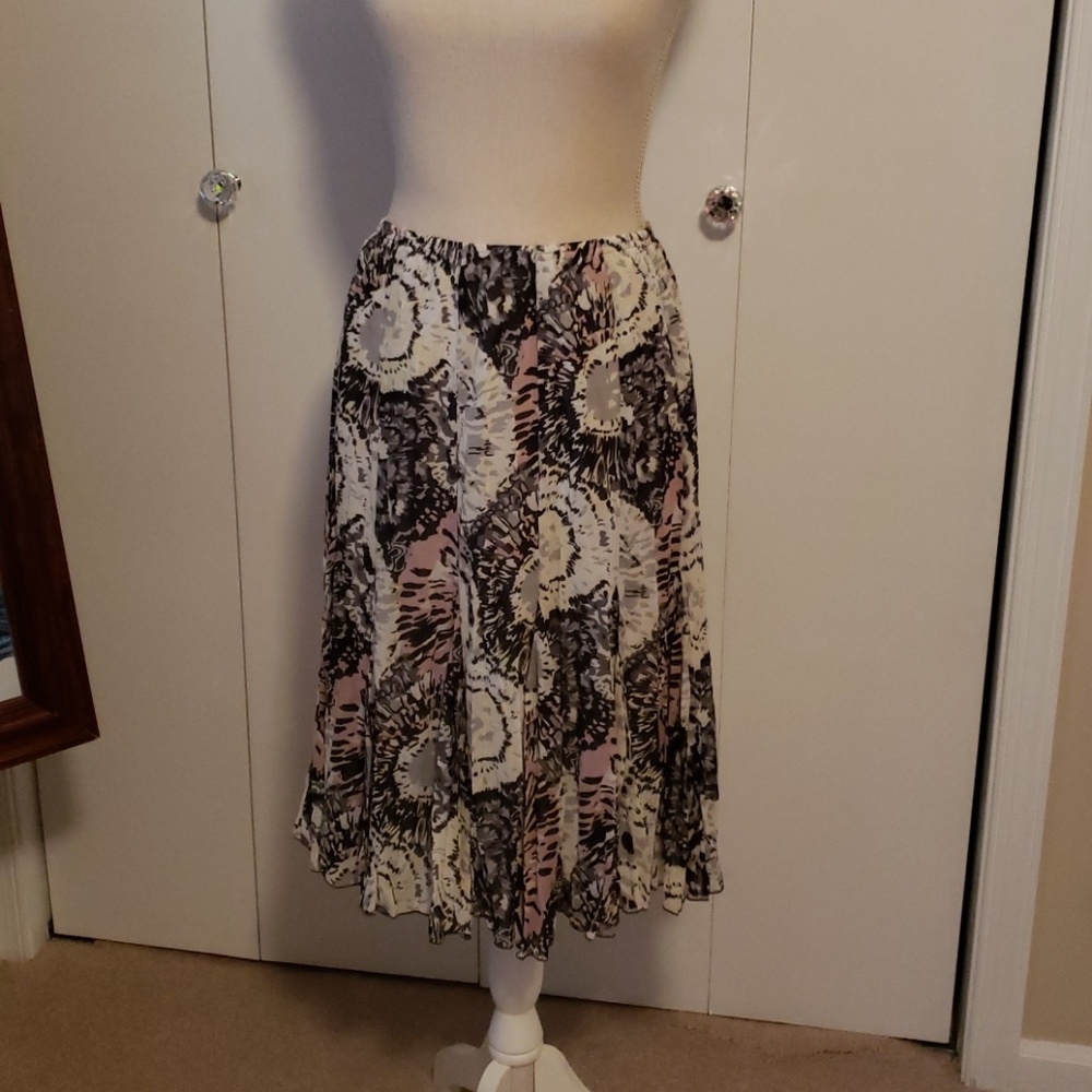 Flowy Grey and Pink MidLength Skirt